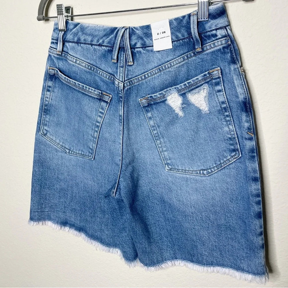 Good American Good Icon Short in Indigo073 - Picture 11 of 16